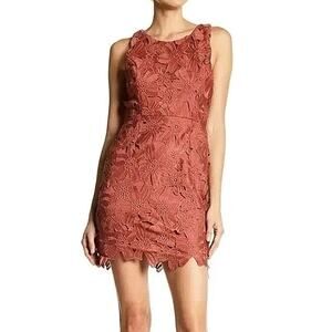 ASTR The Label Maroon Floral Lace Sleeveless Scalloped Hem Mini Sheath Dress S